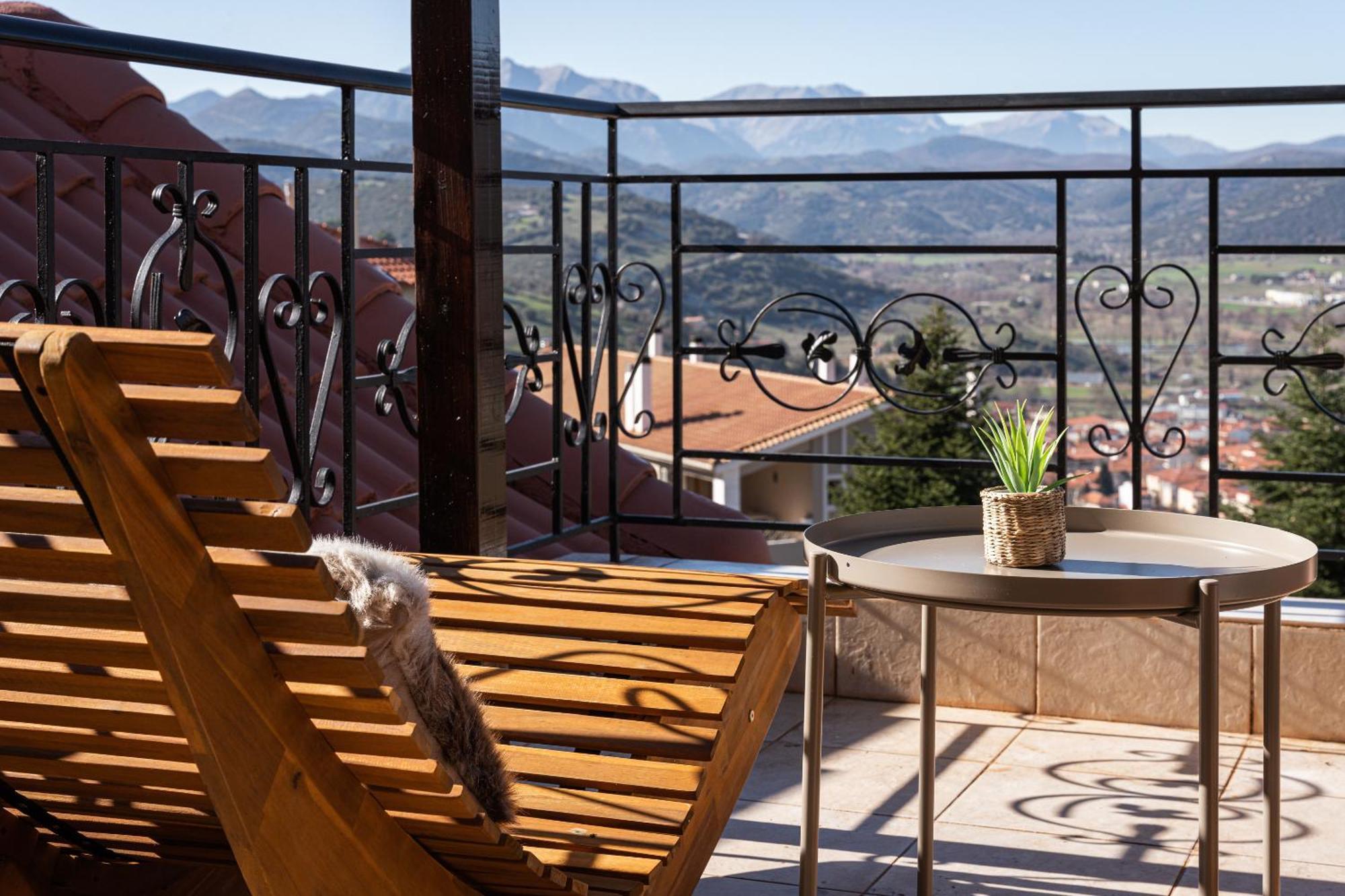 Gm Luxury Suites Kalavryta Cameră foto